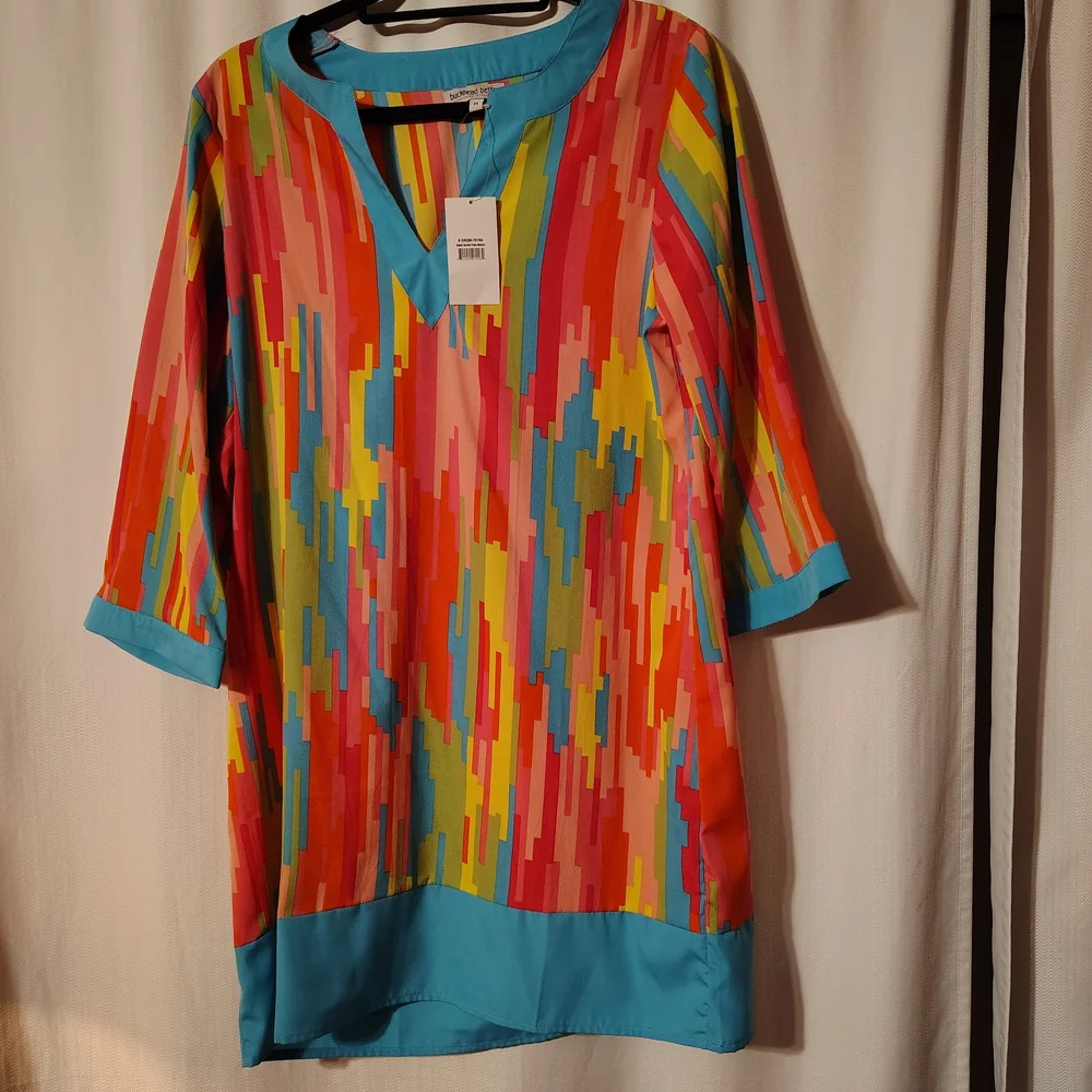Buckhead Betties Geometric Tunic Top - Picture 1 of 4